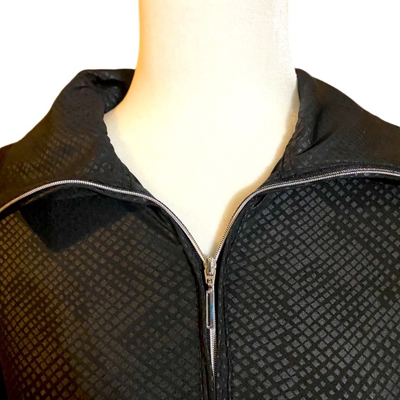 Izod Black Embossed Geo Print Zip Polo Shirt - Picture 2 of 5